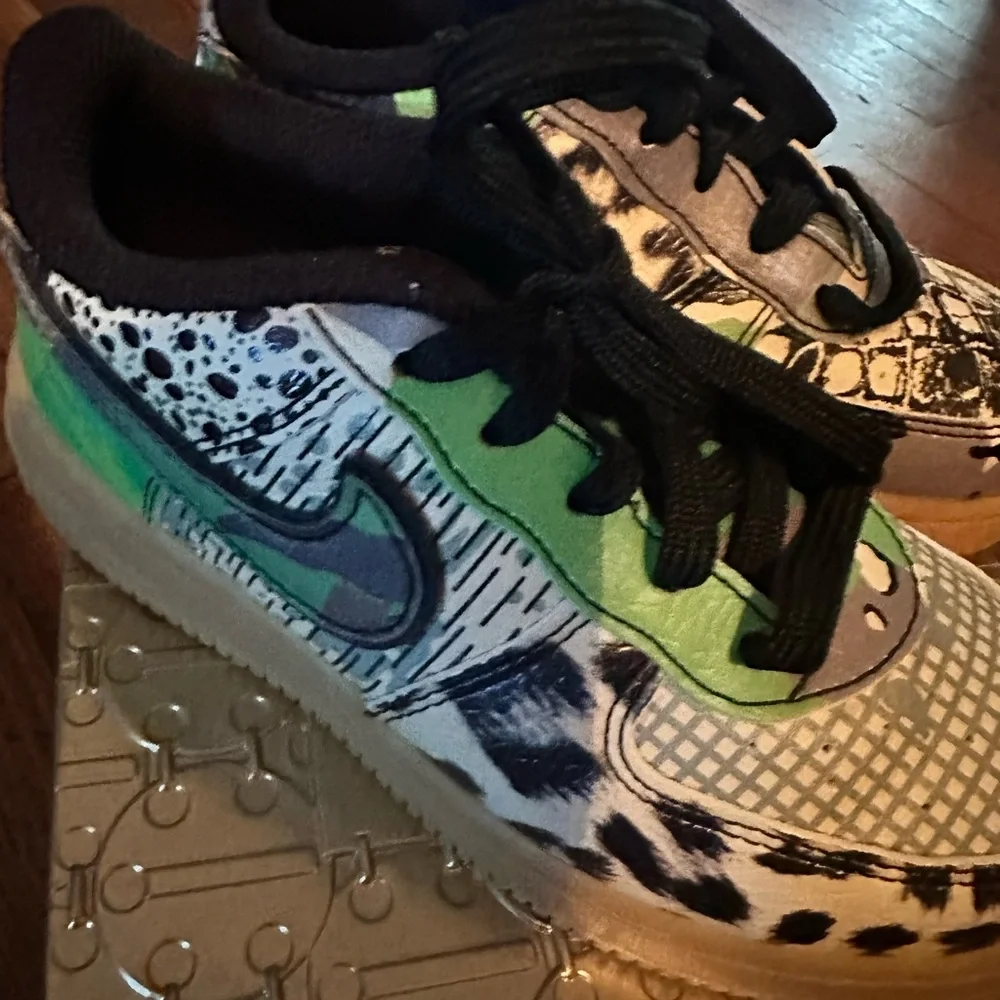 The Nike Air Force 1 Low City of Dreams released in February of 2020 size 10c - Picture 1 of 6